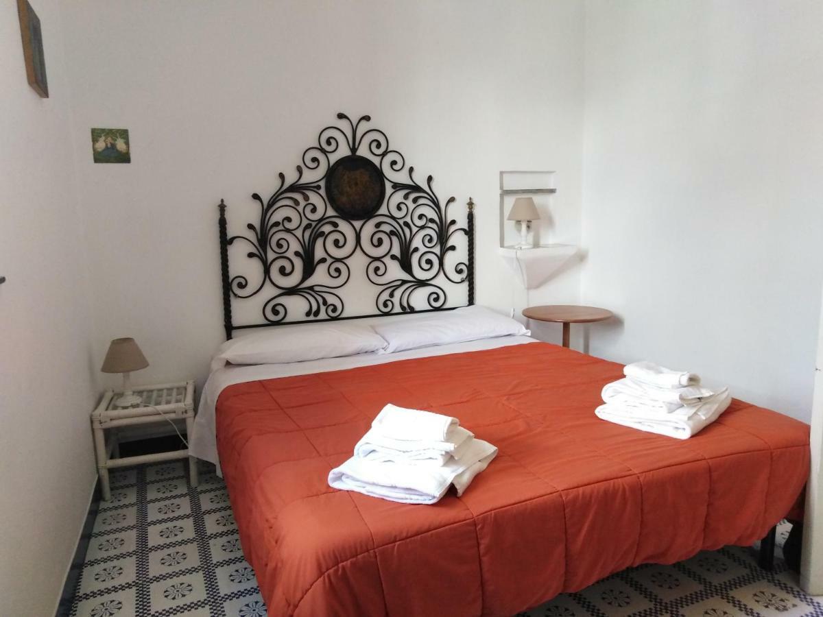 Il Vecchio E Il Mare Bed and Breakfast Gaeta Eksteriør billede